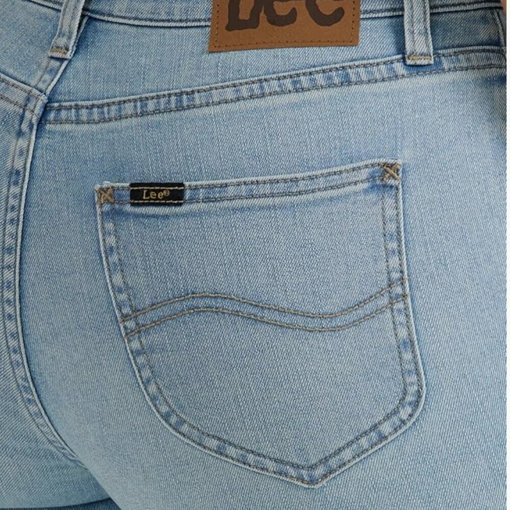 NWT Lee womens mid rise Legendary Capri Jean - Picture 6 of 9
